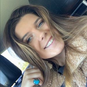 Meet your Posher, Avery